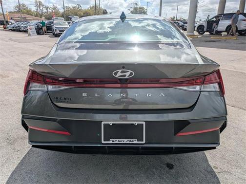 2025 Hyundai ELANTRA SEL