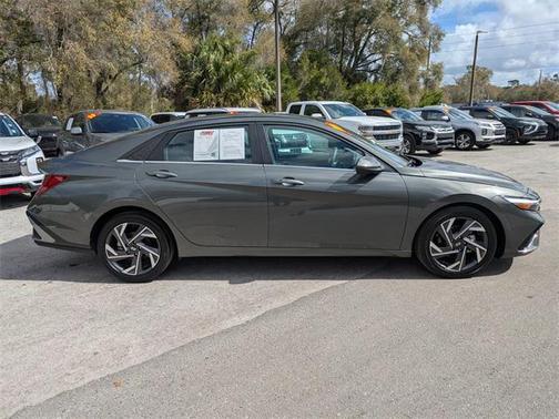 2025 Hyundai ELANTRA SEL