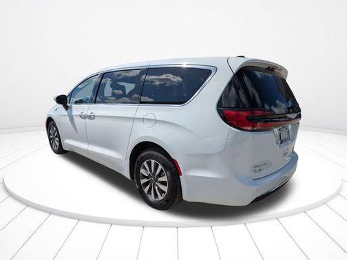 Bright White Clearcoat 2023 Chrysler Pacifica Hybrid Touring L