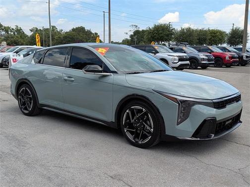 2025 Kia K4 GT-Line