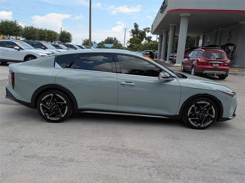 2025 Kia K4 GT-Line