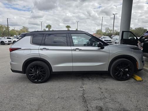 2024 Mitsubishi Outlander SEL Black Edition 2WD