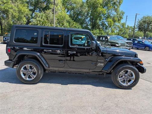 2023 Jeep Wrangler 4-Door Sahara 4x4