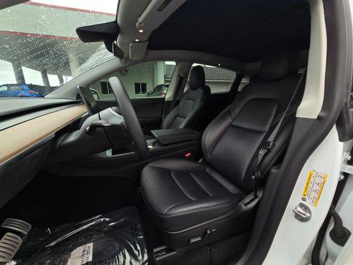 Pearl White Multi-Coat 2022 Tesla Model Y Performance Dual Motor All-Wheel Drive