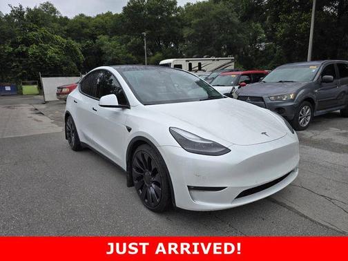 Pearl White Multi-Coat 2022 Tesla Model Y Performance Dual Motor All-Wheel Drive
