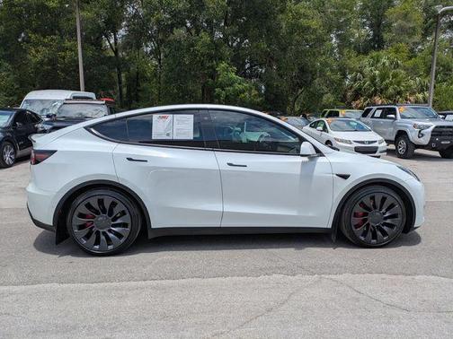 Pearl White Multi-Coat 2022 Tesla Model Y Performance Dual Motor All-Wheel Drive