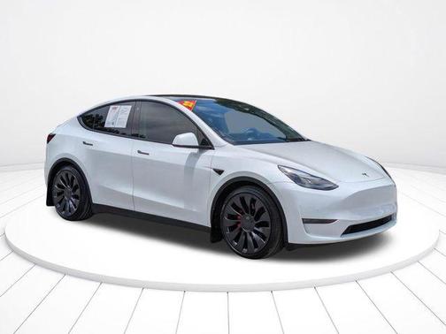 Pearl White Multi-Coat 2022 Tesla Model Y Performance Dual Motor All-Wheel Drive