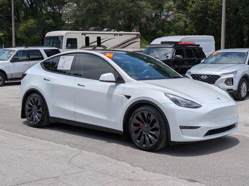 Pearl White Multi-Coat 2022 Tesla Model Y Performance Dual Motor All-Wheel Drive