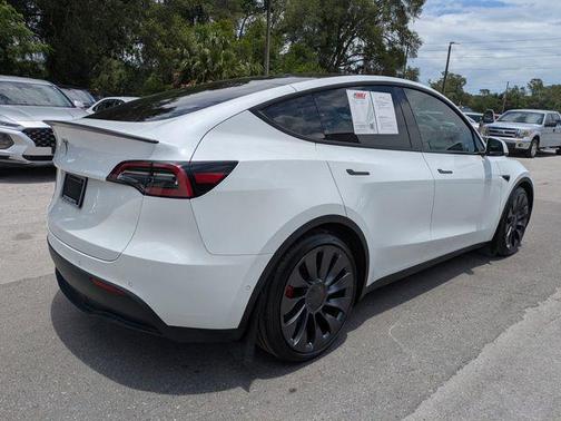 Pearl White Multi-Coat 2022 Tesla Model Y Performance Dual Motor All-Wheel Drive