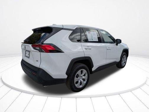 2024 Toyota RAV4 LE