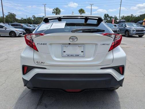 Blizzard Pearl 2021 Toyota C-HR Limited