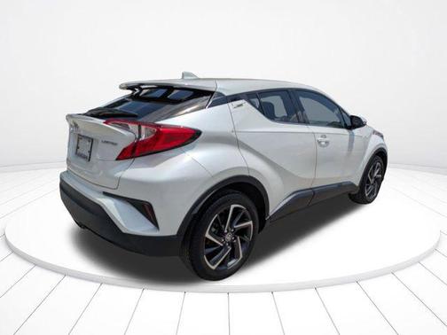 Blizzard Pearl 2021 Toyota C-HR Limited