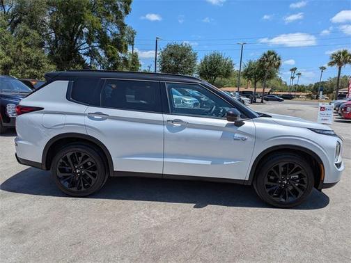 2025 Mitsubishi Outlander PHEV SEL