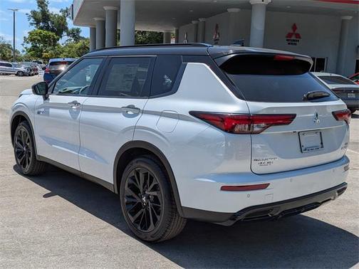 2025 Mitsubishi Outlander PHEV SEL