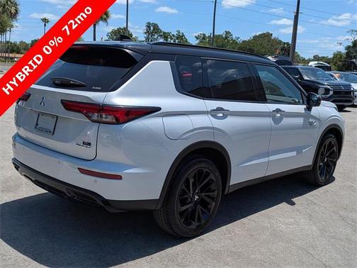 2025 Mitsubishi Outlander PHEV SEL