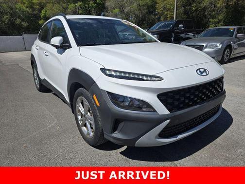 2022 Hyundai KONA SEL