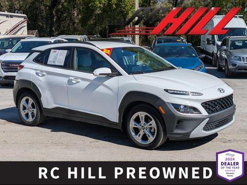 2022 Hyundai KONA SEL