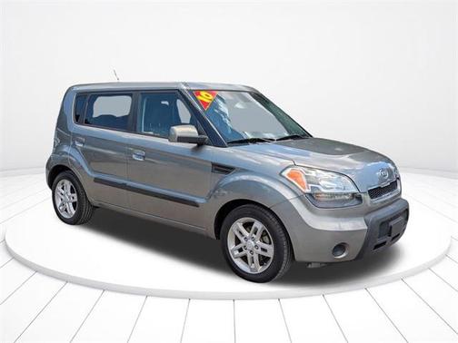 2010 Kia Soul +