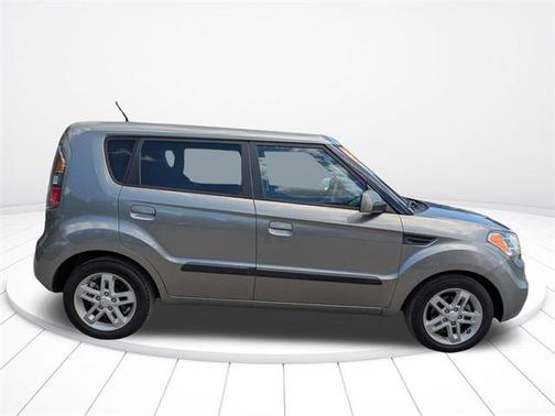2010 Kia Soul +