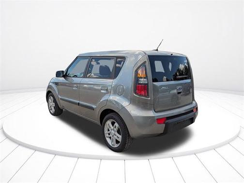 2010 Kia Soul +