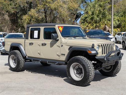 2022 Jeep Gladiator Sport