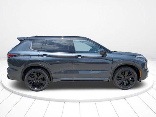 Graphite Grey With Black Roof 2026 Mitsubishi Outlander Black Edition