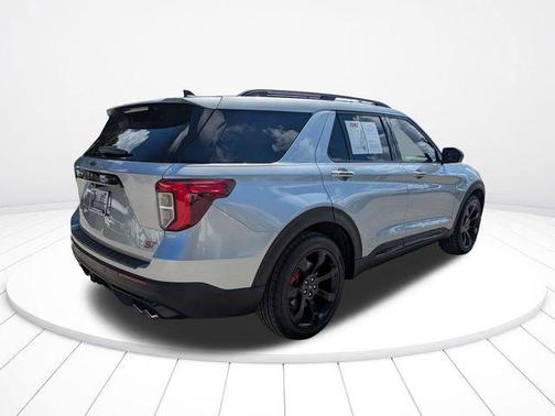 Iconic Silver Metallic 2022 Ford Explorer ST
