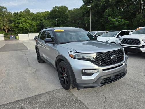 Iconic Silver Metallic 2022 Ford Explorer ST