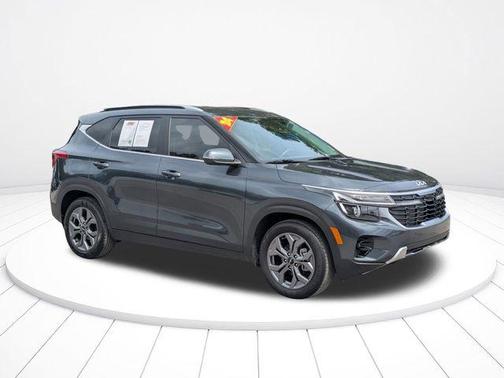 Gravity Gray 2024 Kia Seltos S