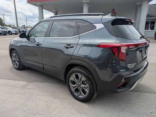 Gravity Gray 2024 Kia Seltos S