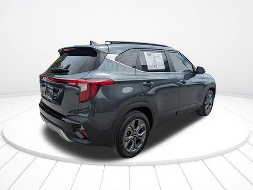Gravity Gray 2024 Kia Seltos S