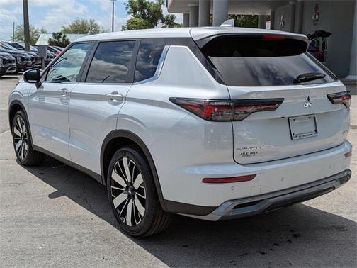 2025 Mitsubishi Outlander SE 2.5 2WD