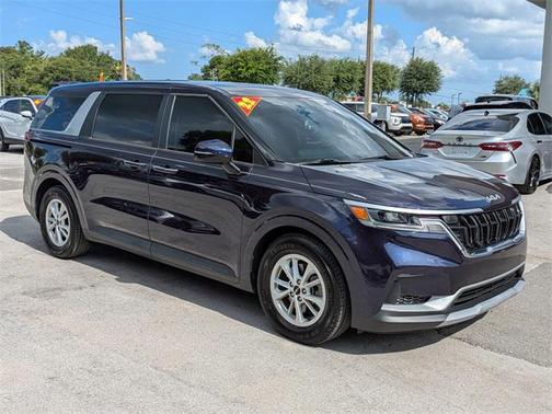 2022 Kia Carnival LXS