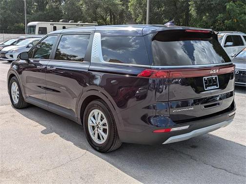 2022 Kia Carnival LXS