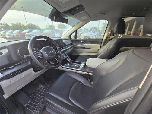 2022 Kia Carnival LXS