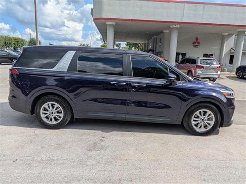 2022 Kia Carnival LXS