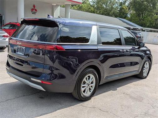 2022 Kia Carnival LXS
