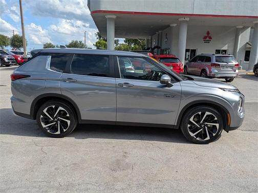 2023 Mitsubishi Outlander PHEV SE S-AWC