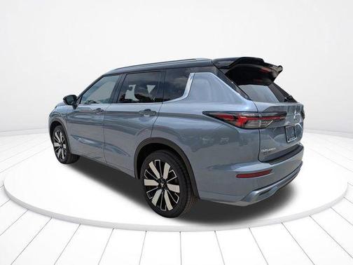 Moonstone 2026 Mitsubishi Outlander SEL