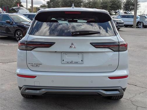 2025 Mitsubishi Outlander SE 2.5 2WD