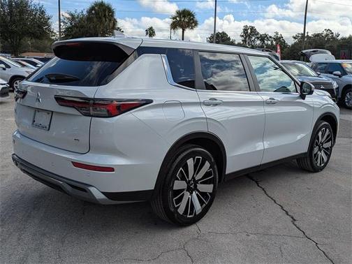 2025 Mitsubishi Outlander SE 2.5 2WD