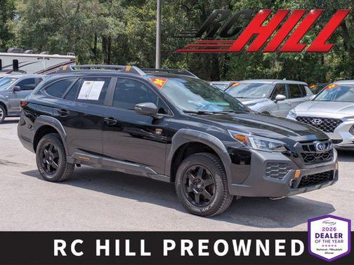 Crystal Black Silica 2024 Subaru Outback Wilderness