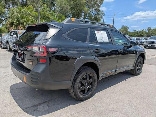 Crystal Black Silica 2024 Subaru Outback Wilderness