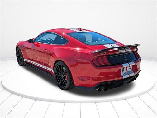 2021 Ford Shelby GT500 Base