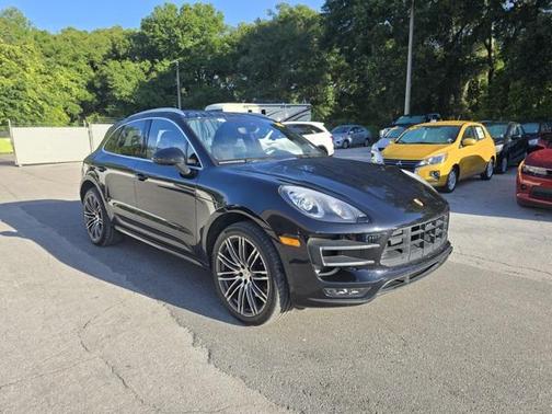 2015 Porsche Macan Turbo
