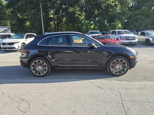 2015 Porsche Macan Turbo