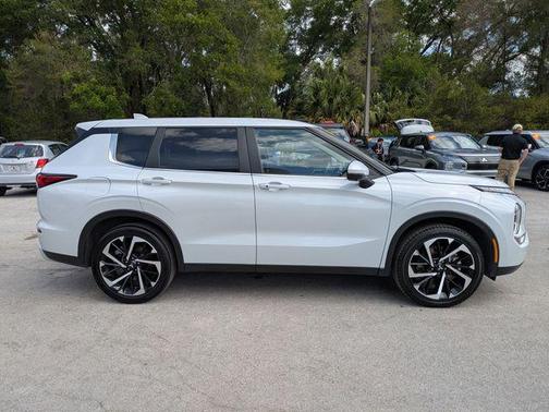 2024 Mitsubishi Outlander SE 2.5 S-AWC