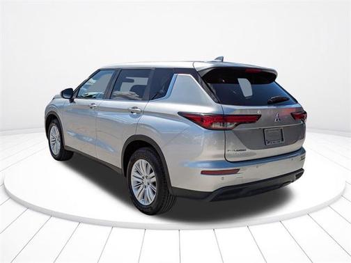 2023 Mitsubishi Outlander ES 2.5 2WD