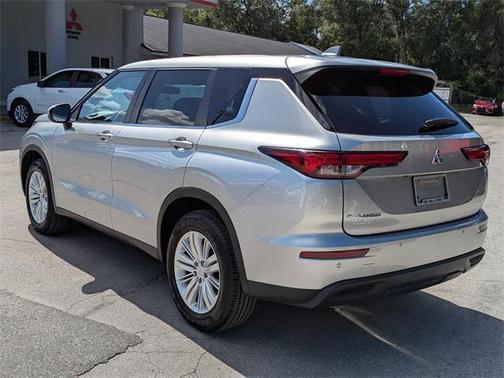 2023 Mitsubishi Outlander ES 2.5 2WD