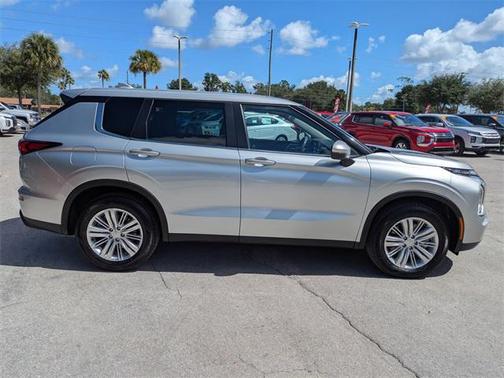 2023 Mitsubishi Outlander ES 2.5 2WD